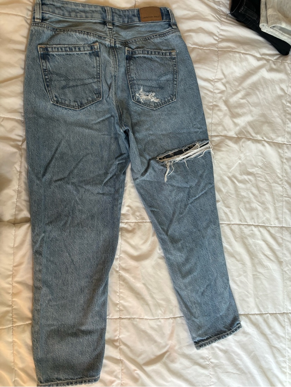 American Eagle Outfitters Light Blue Women's Relaxed Ripped Jeans